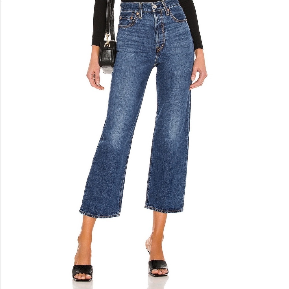 NWT Levi’s Ribcage Straight Ankle Jeans